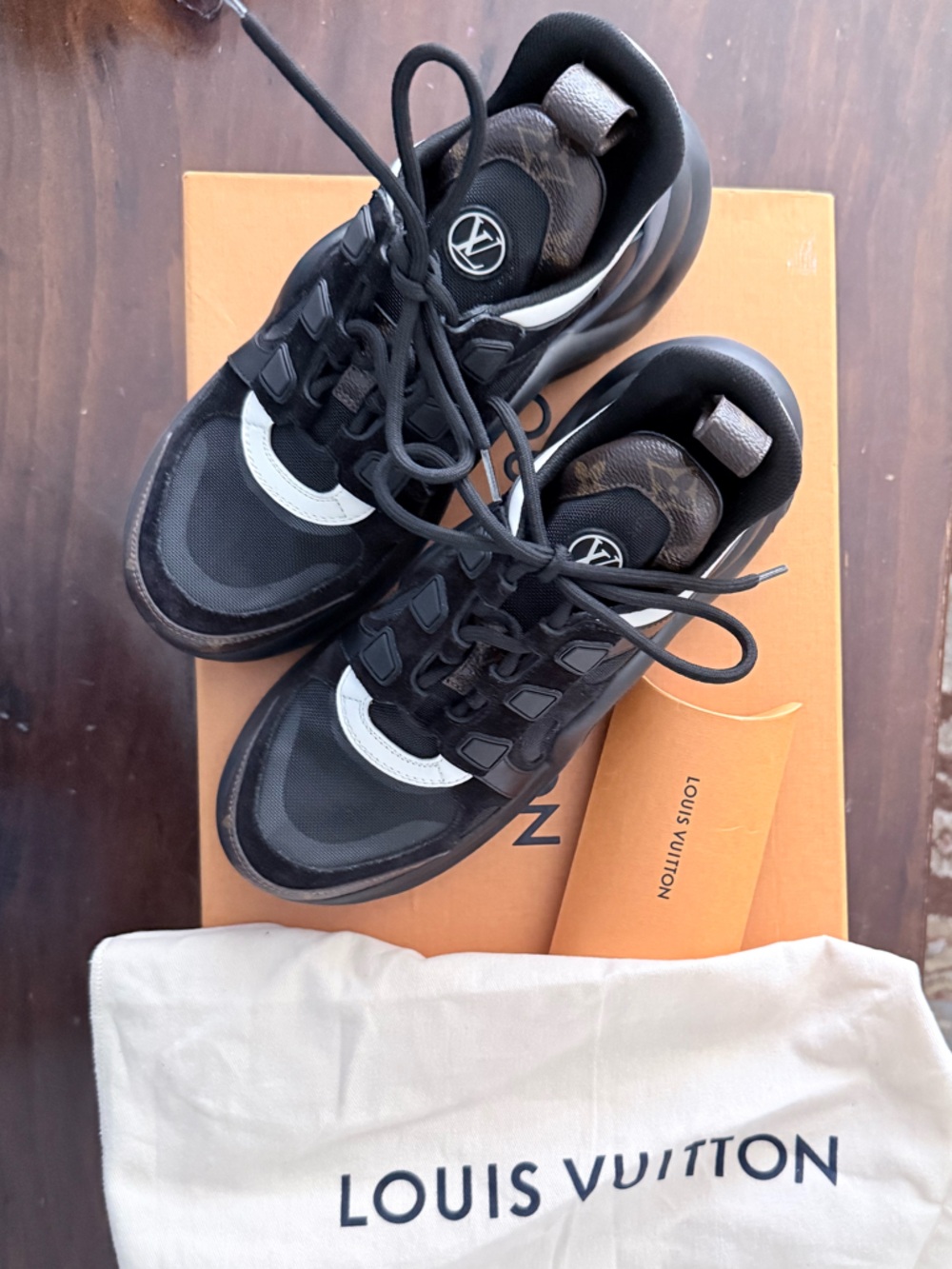 Louis Vuitton Archlight Black and White Trainer Sneakers - Picture 1 of 14